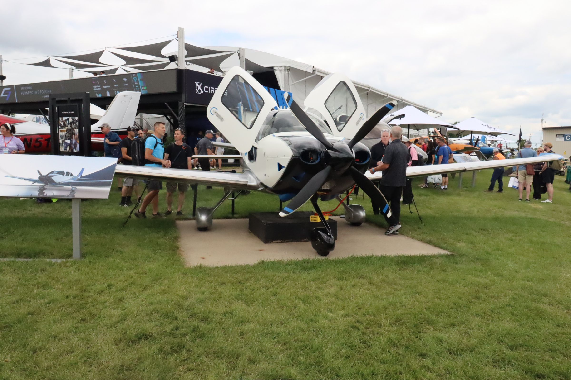 Cirrus - Oshkosh 2024