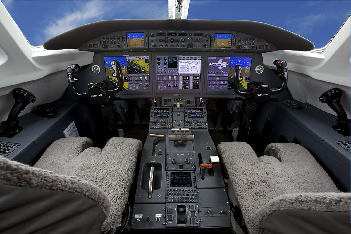 Cockpit Gulfstream G280