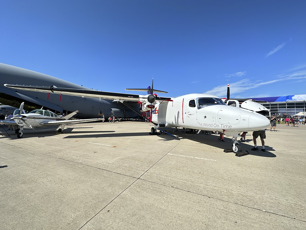 Materiais compósitos na aviação, Página 3 de 18