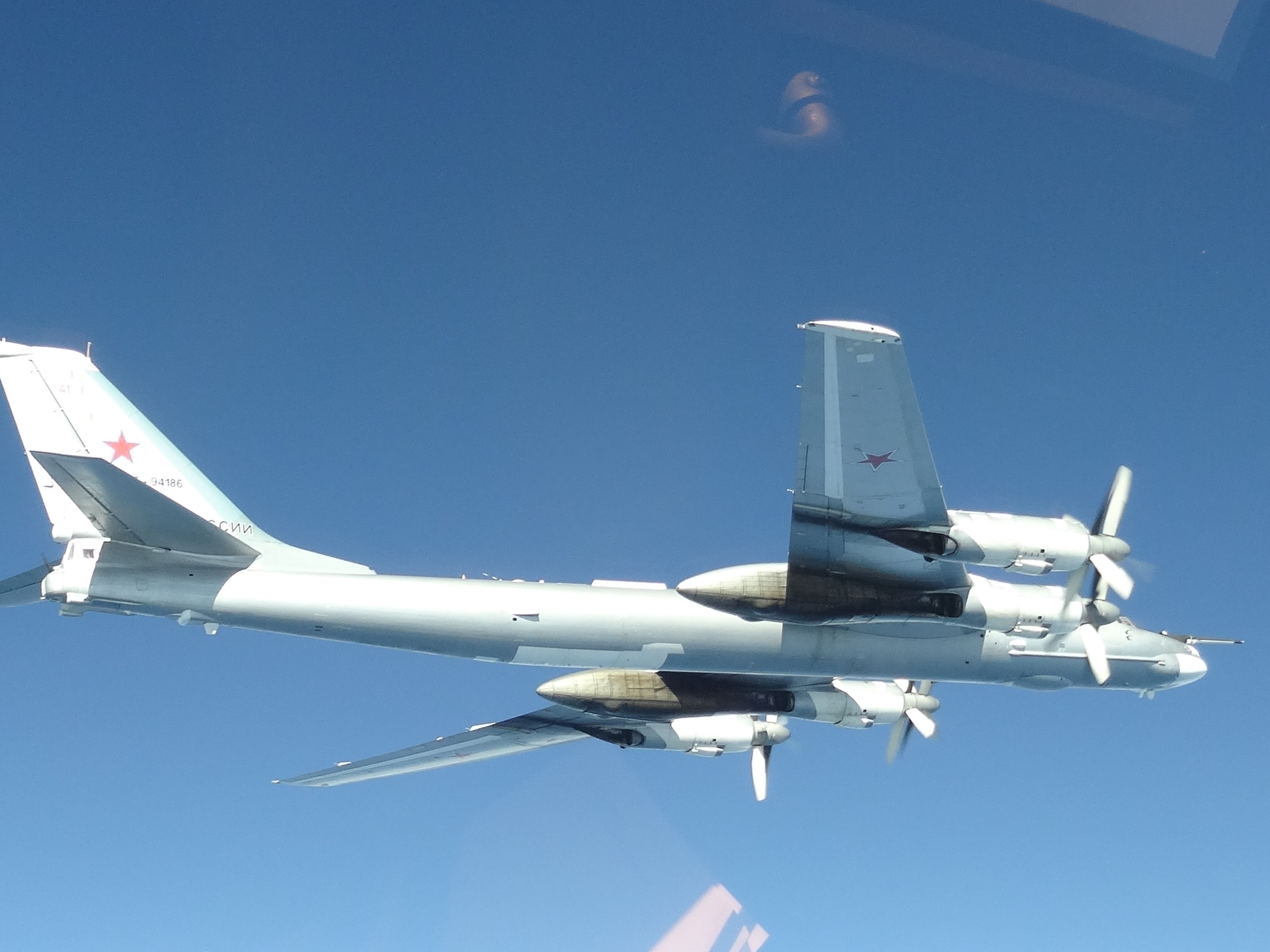 Aviões militares dos EUA interceptam aeronaves russas perto do