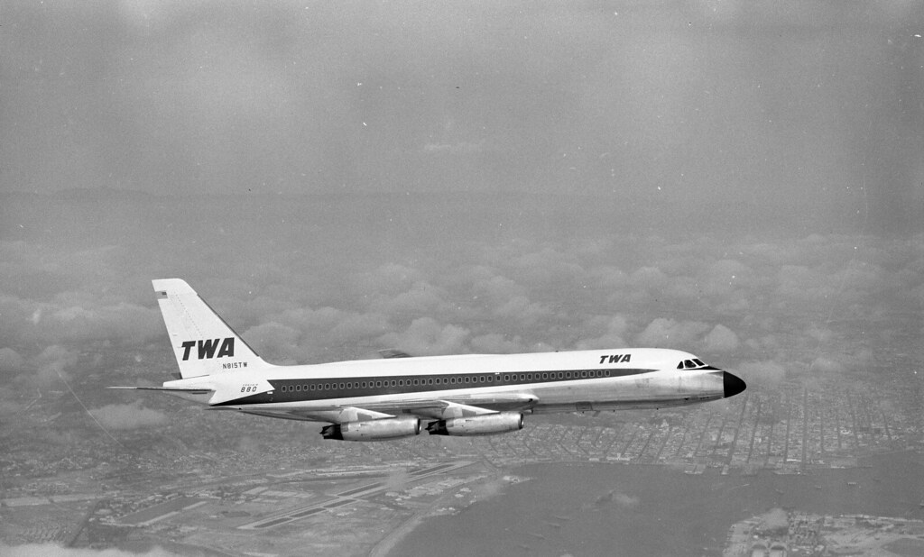 Convair 880