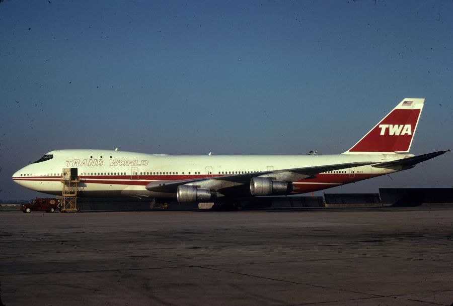 Boeing 747