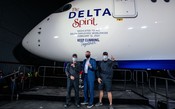 Delta Air Lines pinta avião em homenagem aos seus funcionários