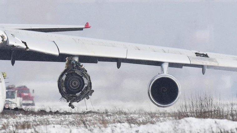 Informações iniciais afirmam que aves se colidiram com o An-124 durante a decolagem