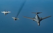 Caças F-15 dos Estados Unidos chegam ao báltico em meio à crise com a Rússia