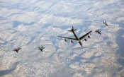 Bombardeiros norte-americanos realizam missão no Oriente Médio