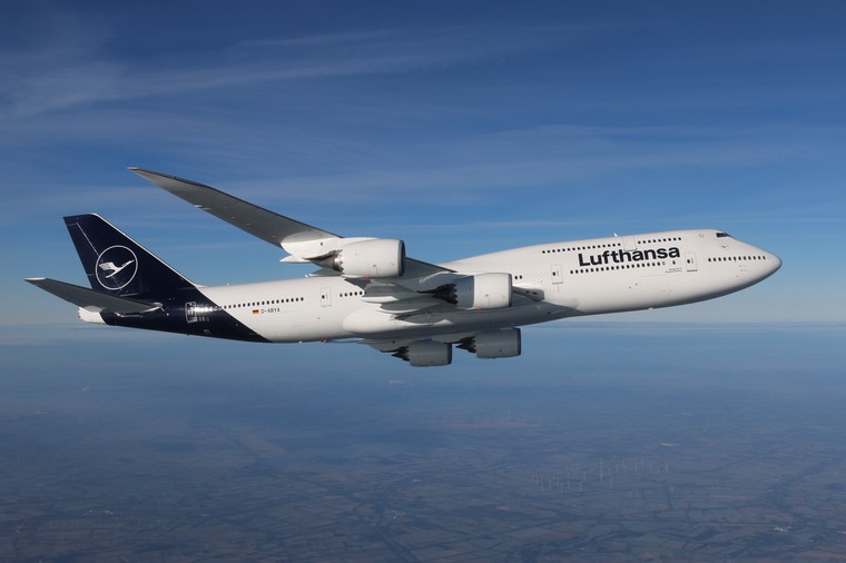 Boeing 747-8 da Lufthansa em voo