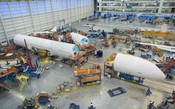 Último Boeing 787 produzido em Everett sai da linha de montagem