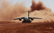 Redução do pedido do KC-390 cria crise inédita entre a FAB e a Embraer