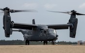 Militares dos Estados Unidos recebem o V-22 Osprey de número 400