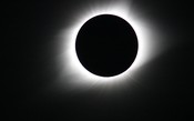 Voo realizado na Ilha de Páscoa permitiu acompanhar eclipse por 8 minutos