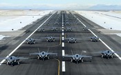 Manobra militar nos EUA decola com 52 caças F-35A simultaneamente