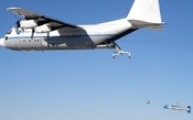 Drone ultra-secreto é capturado em voo por um C-130 dos EUA