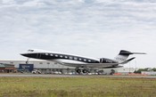 Protótipo da maior aeronave de negócios dos EUA recebe interior completo