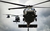 Helicópteros Black Hawk do exército dos EUA vão ganhar novo cockpit