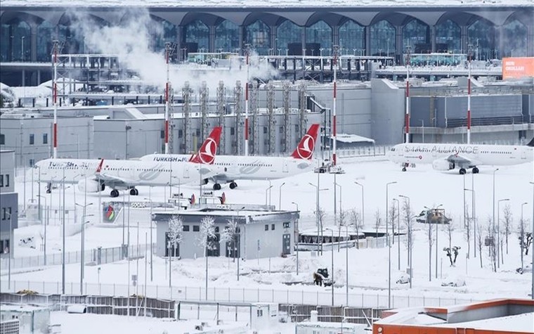 Nevasca fecha aeroporto mais movimentado da Europa por quase 24 horas