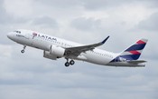 Latam finaliza repintura dos Airbus A320 no Brasil