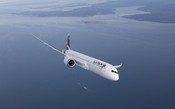 Latam faz primeiro voo internacional do Boeing 787 com tripulação brasileira