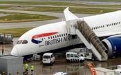 Trem de pouso colapsa e nariz do Boeing 787 vai ao chão em Londres